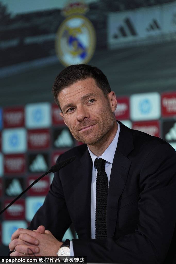 体育皇冠信用网_莫德里奇刚走体育皇冠信用网，皇马新核浮现？阿隆索密谋800万奇兵震撼足坛！