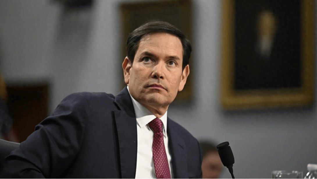 皇冠信用网在线开户_特朗普野心暴露皇冠信用网在线开户，27万中国学生可能被无情遣返！中方4个字说明一切