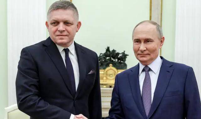 皇冠信用庄家_特朗普要把北约32国皇冠信用庄家，全绑上战车！菲佐撂挑子，推牌不玩了