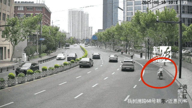 皇冠信用网代理注册_事故频发皇冠信用网代理注册！电动自行车“挡风被”到底该不该用？