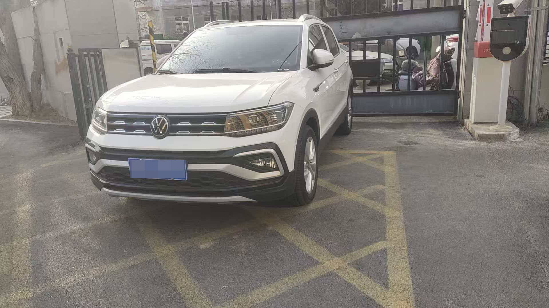 皇冠信用盘申请_北京石景山一私家车占消防通道皇冠信用盘申请，多次提醒拒不挪离被清理拖运